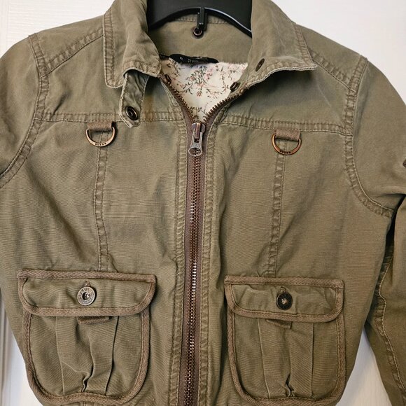 Authentic Guess Jeans Stretch Jacket Army Green with Floral Liner Girls Size S/P - Picture 2 of 8